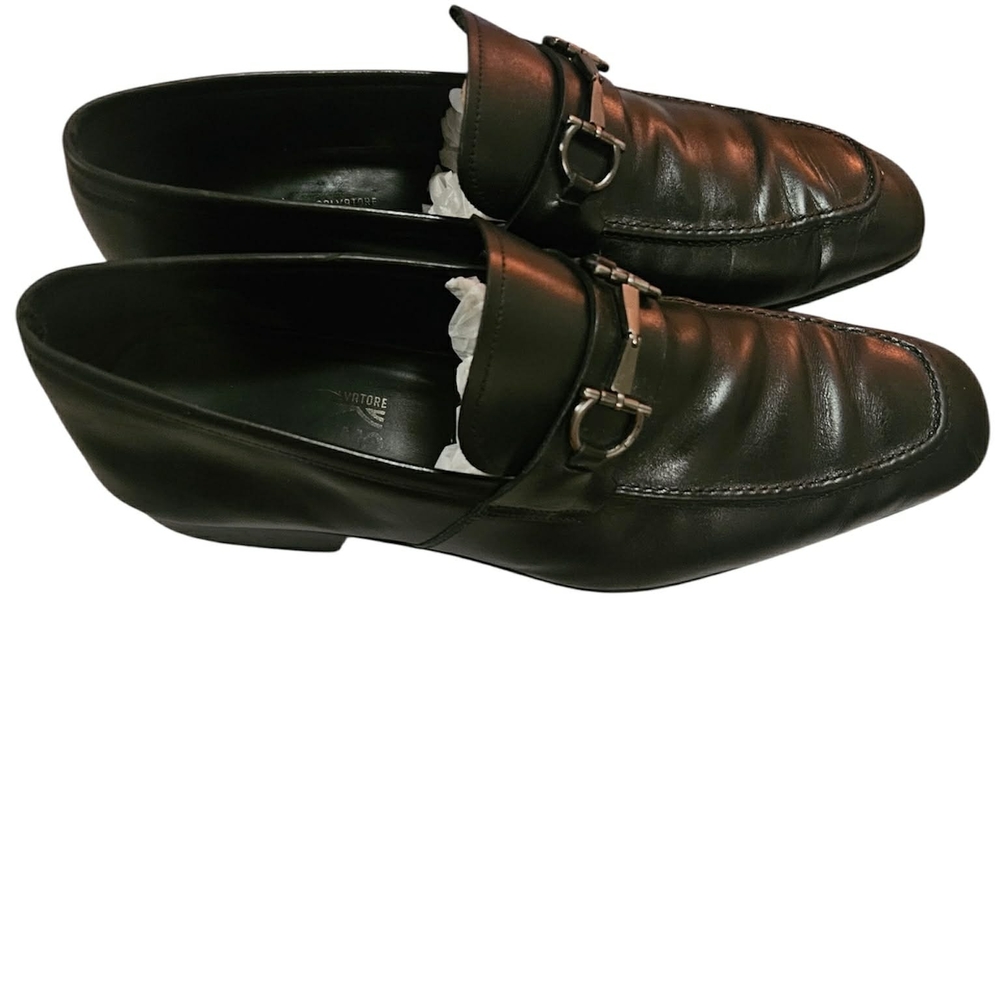 Ferragamo / Black Leather Loafers